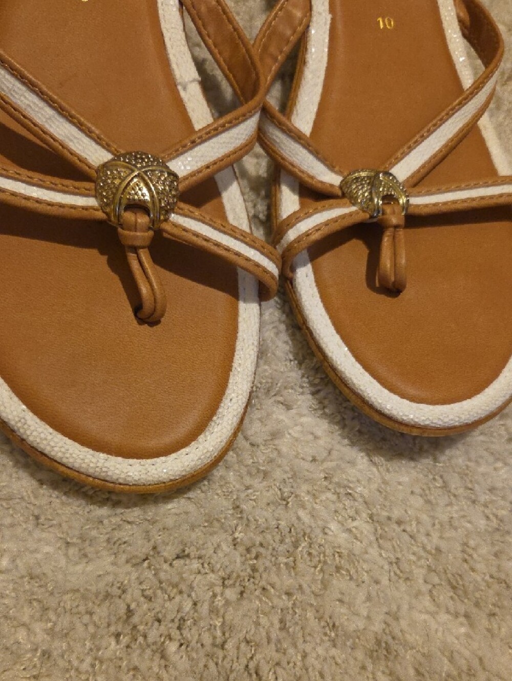 Italian Shoemakers Brown and White Leather Slide Sandals with Gold Medallion - Picture 4 of 7